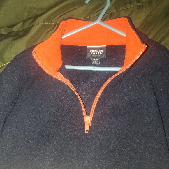 Fleece jacket. Very warm. Sz 14/16 - Picture 3 of 4